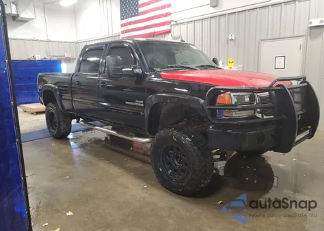 2004 GMC Sierra K2500 Heavy Duty z USA, uszkodzony, nr VIN 1GTHK23164F132485